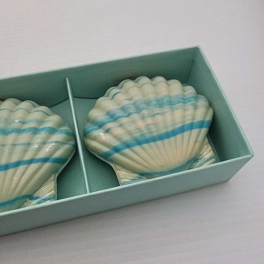 Vintage Box of SEASHELL 3 SOAPS By Ben Rickert
